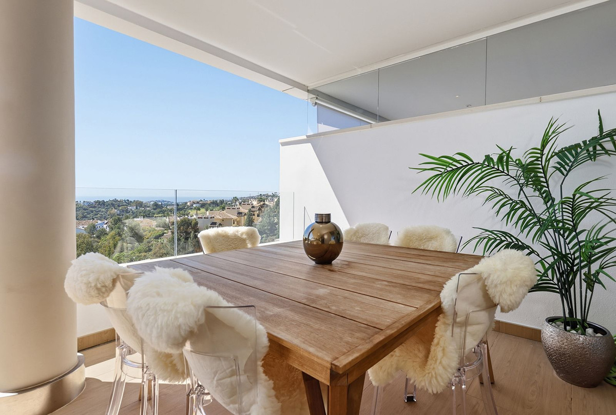 3 Bedroom Apartment for Sale in Benahavís — 5