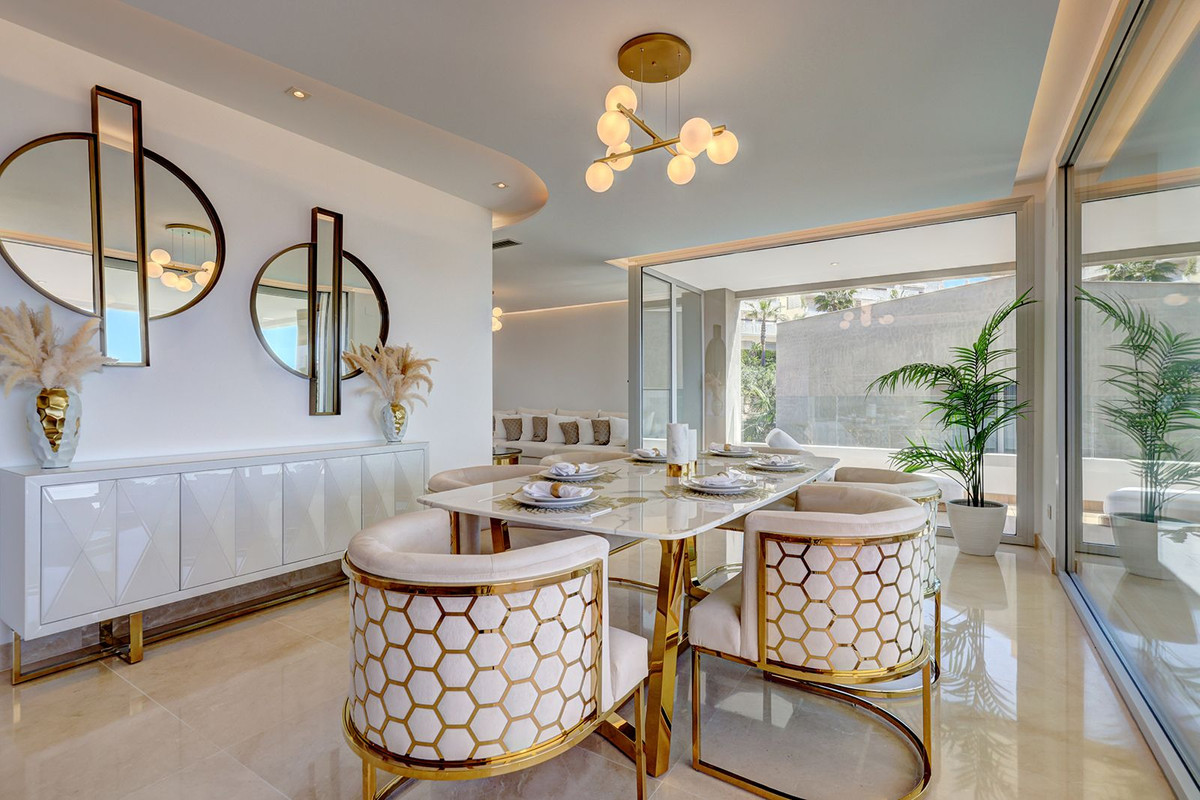 3 Bedroom Apartment for Sale in Benahavís — 6