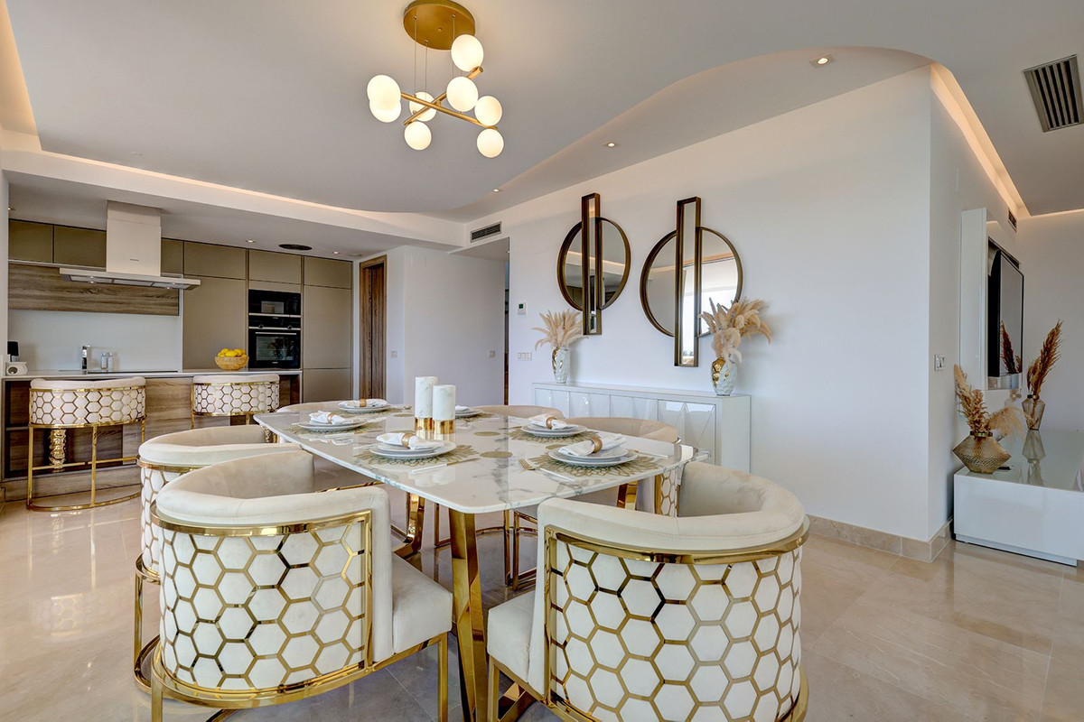 3 Bedroom Apartment for Sale in Benahavís — 7