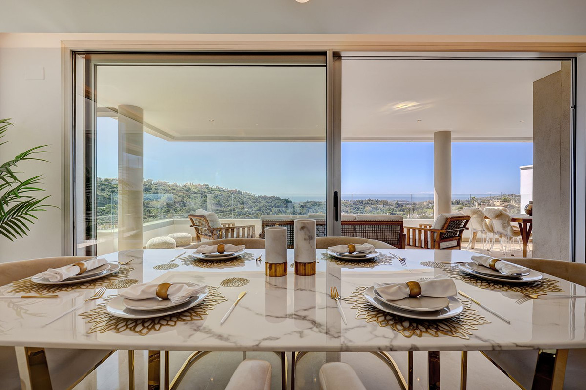 3 Bedroom Apartment for Sale in Benahavís — 8
