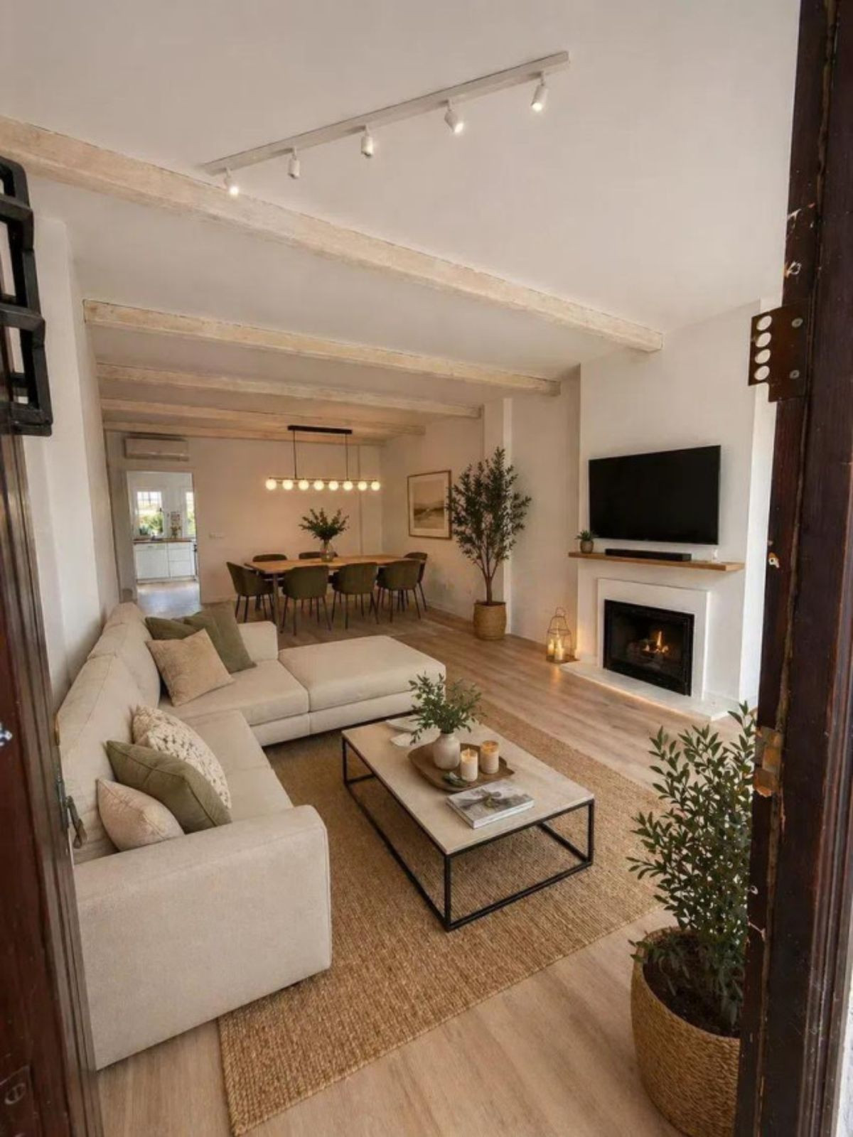 2 Bedroom Apartment for Sale in Estepona — 2