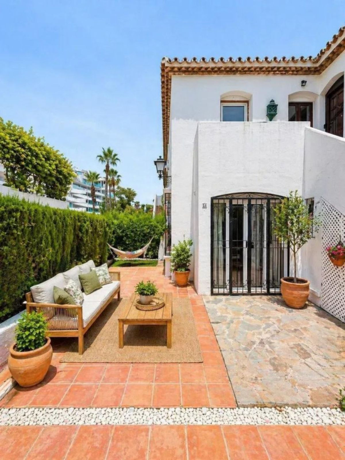 2 Bedroom Apartment for Sale in Estepona — 5