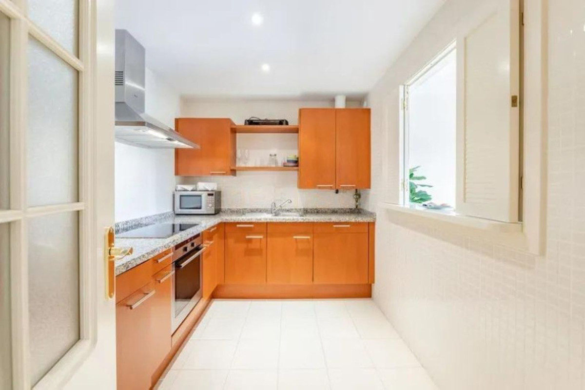 1 Bedroom Apartment for Sale in Marbella — 6