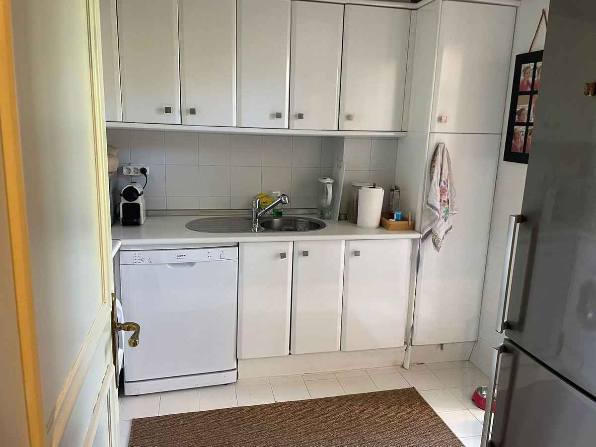 2 Bedroom Apartment for Sale in The Golden Mile — 6