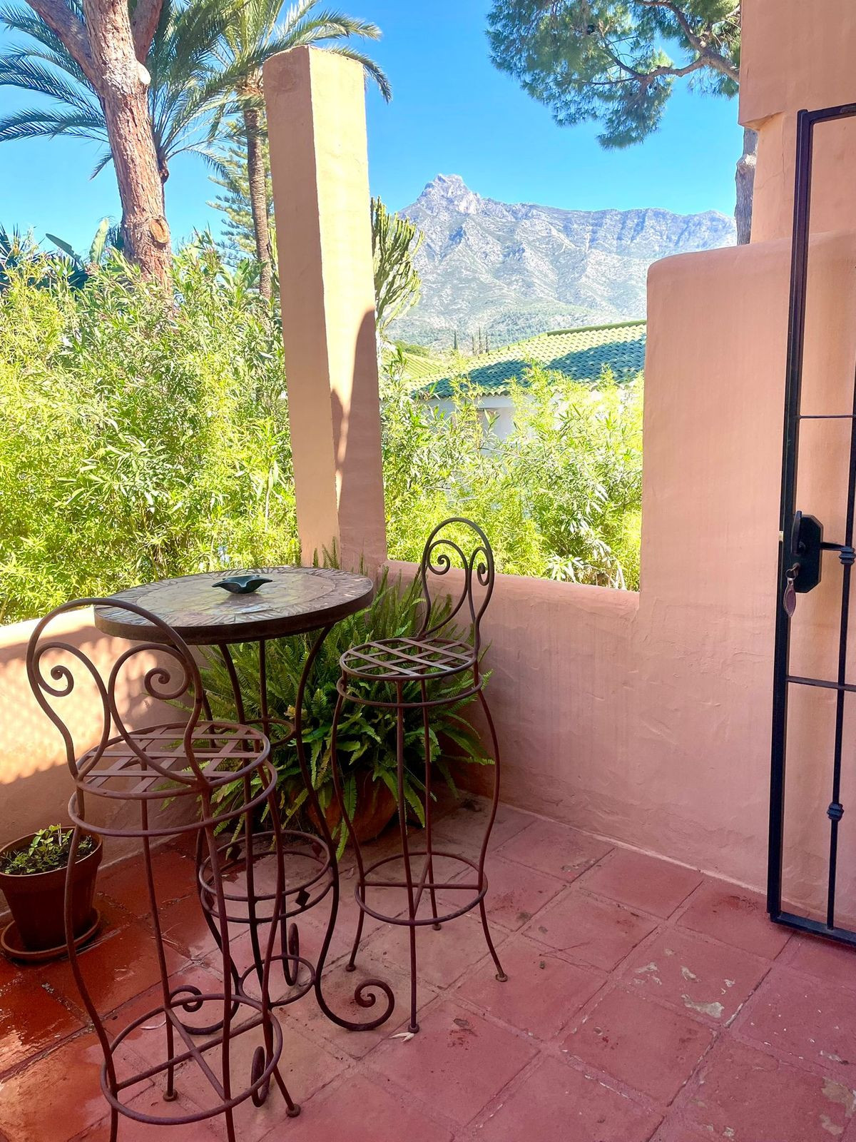 2 Bedroom Apartment for Sale in The Golden Mile — 7