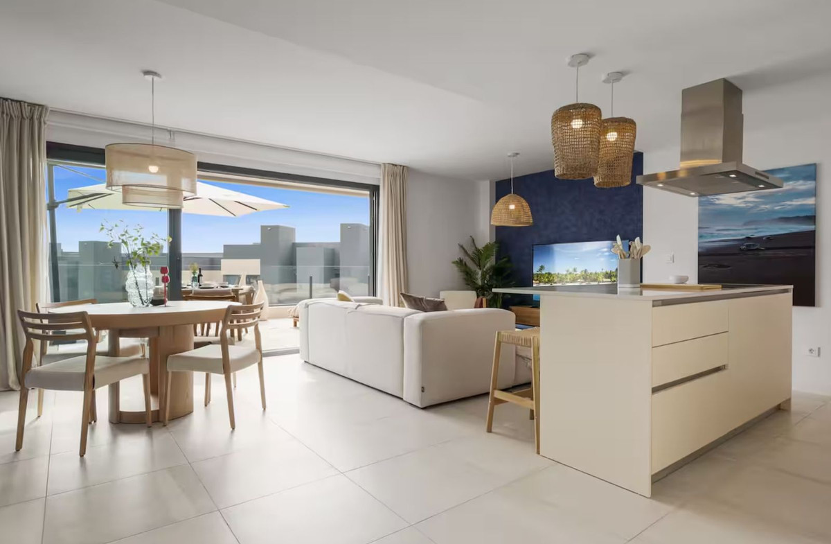 3 Bedroom Apartment for Sale in Selwo — 2
