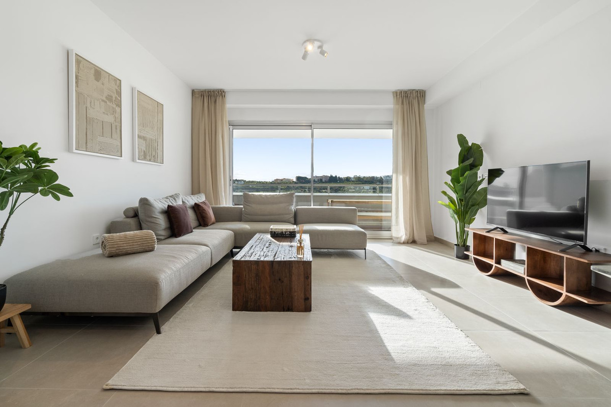 2 Bedroom Apartment for Sale in Estepona