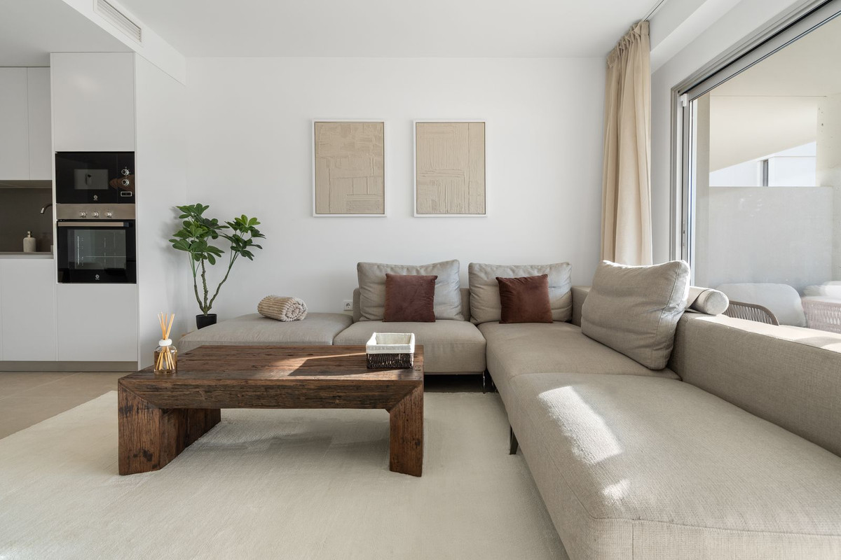 2 Bedroom Apartment for Sale in Estepona — 3