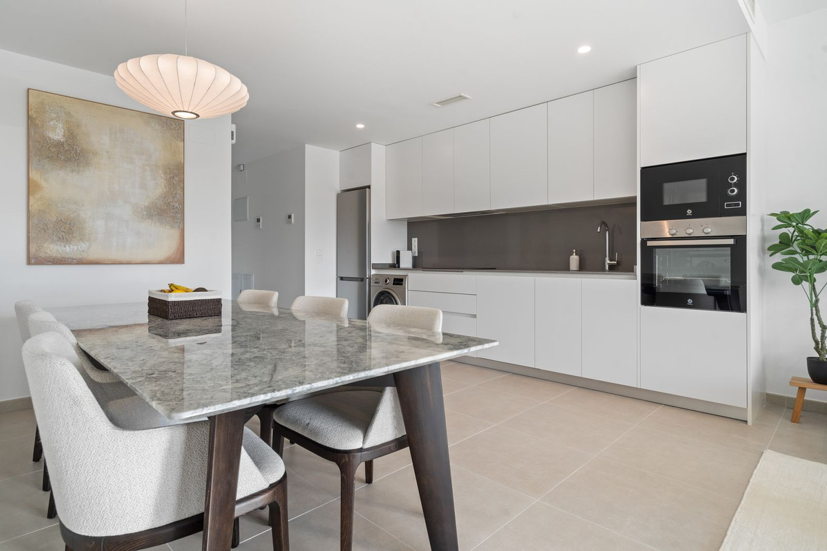 2 Bedroom Apartment for Sale in Estepona — 6