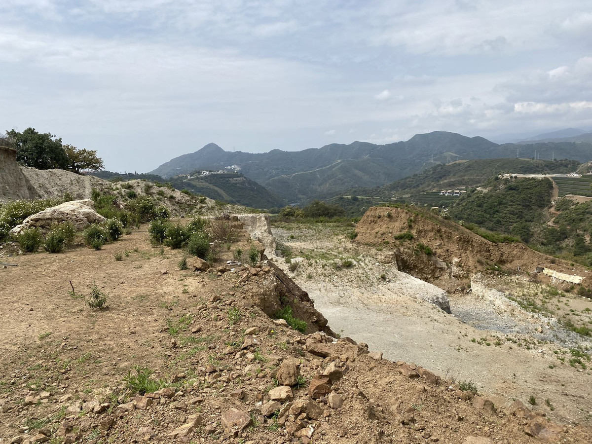 Plot for Sale in La Zagaleta