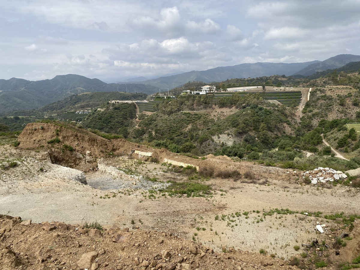Plot for Sale in La Zagaleta — 2