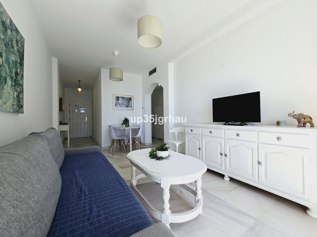 2 Bedroom Apartment for Sale in Estepona — 4