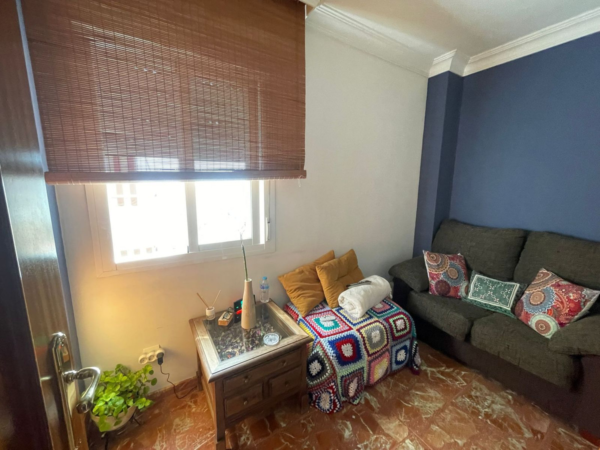 3 Bedroom Apartment for Sale in Estepona — 8