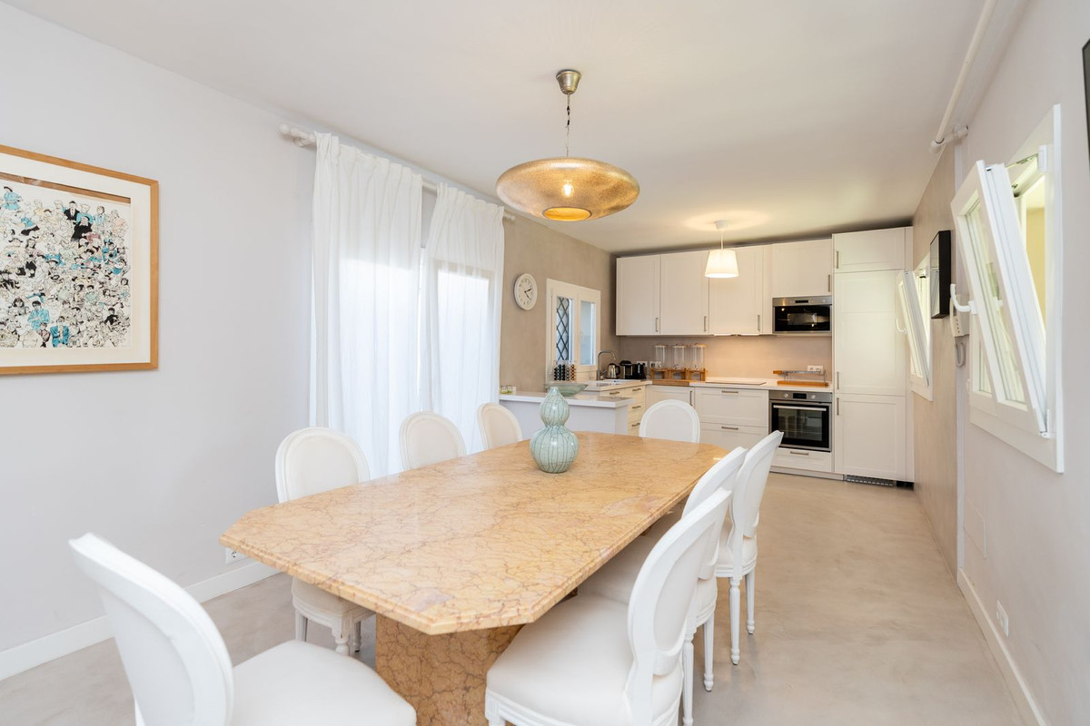 5 Bedroom Villa for Sale in San Pedro de Alcántara — 6