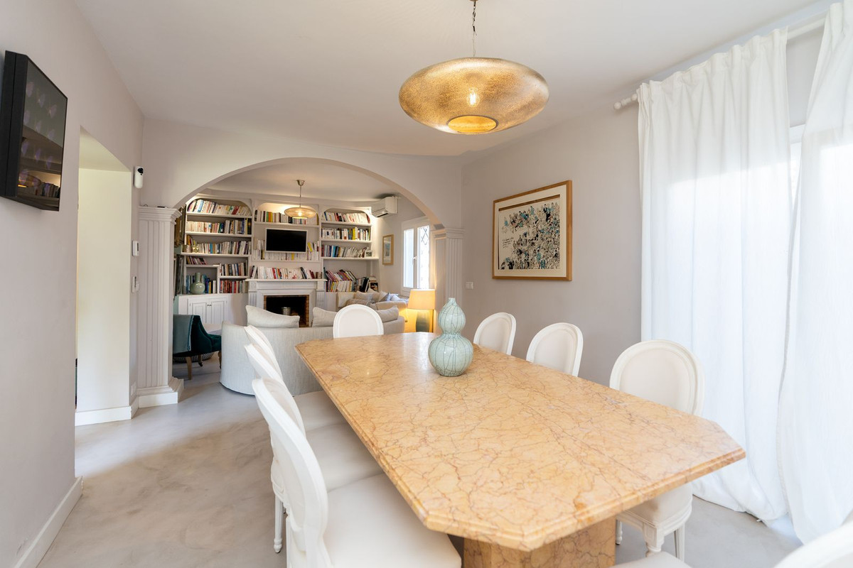 5 Bedroom Villa for Sale in San Pedro de Alcántara — 9