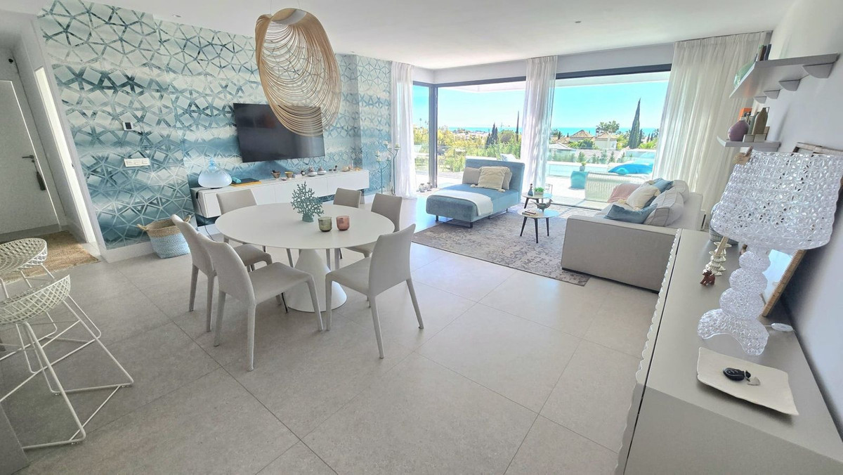 2 Bedroom Apartment for Sale in Benahavís — 5