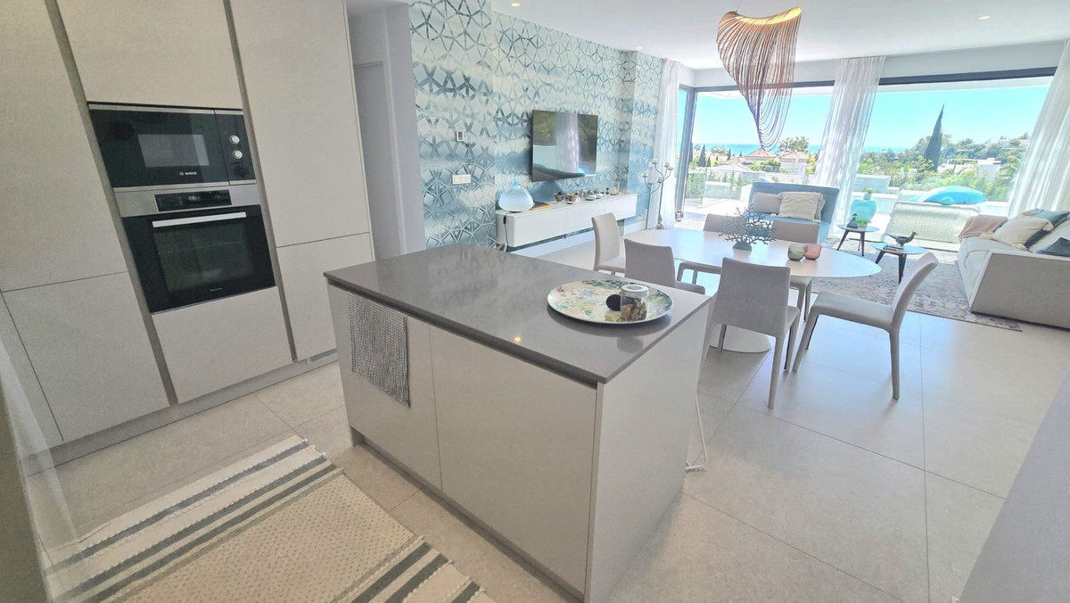 2 Bedroom Apartment for Sale in Benahavís — 8