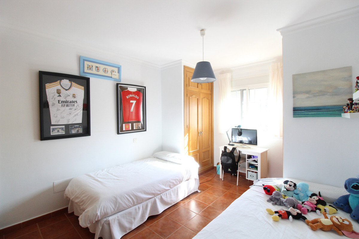 3 Bedroom Villa for Sale in Guadalmina Alta — view 11