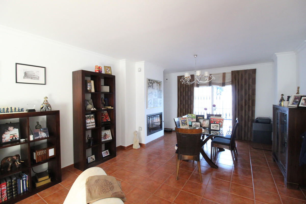 3 Bedroom Villa for Sale in Guadalmina Alta — 9