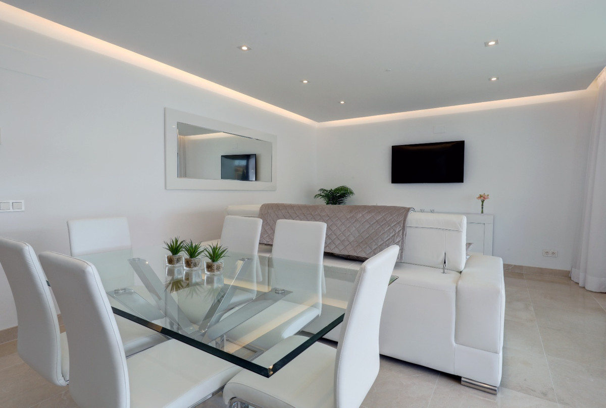3 Bedroom Apartment for Sale in Nueva Andalucía — 7