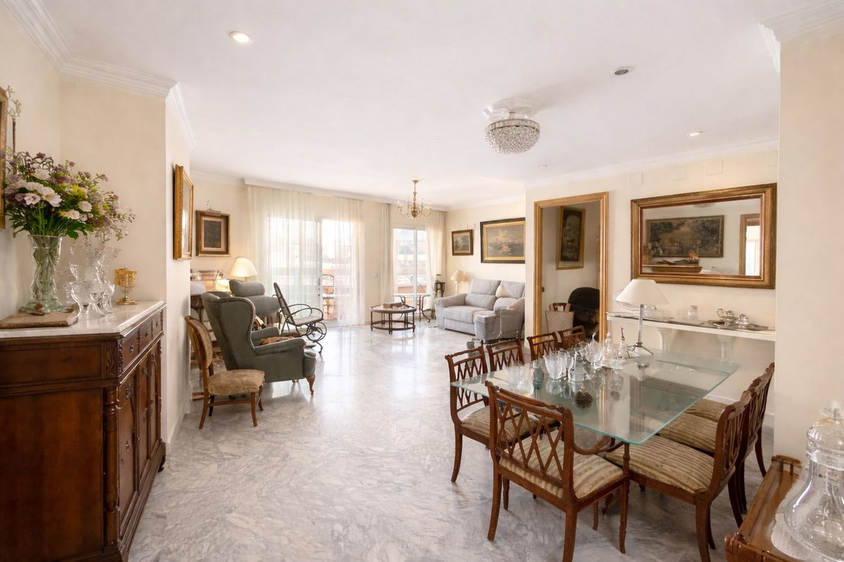 3 Bedroom Apartment for Sale in Marbella