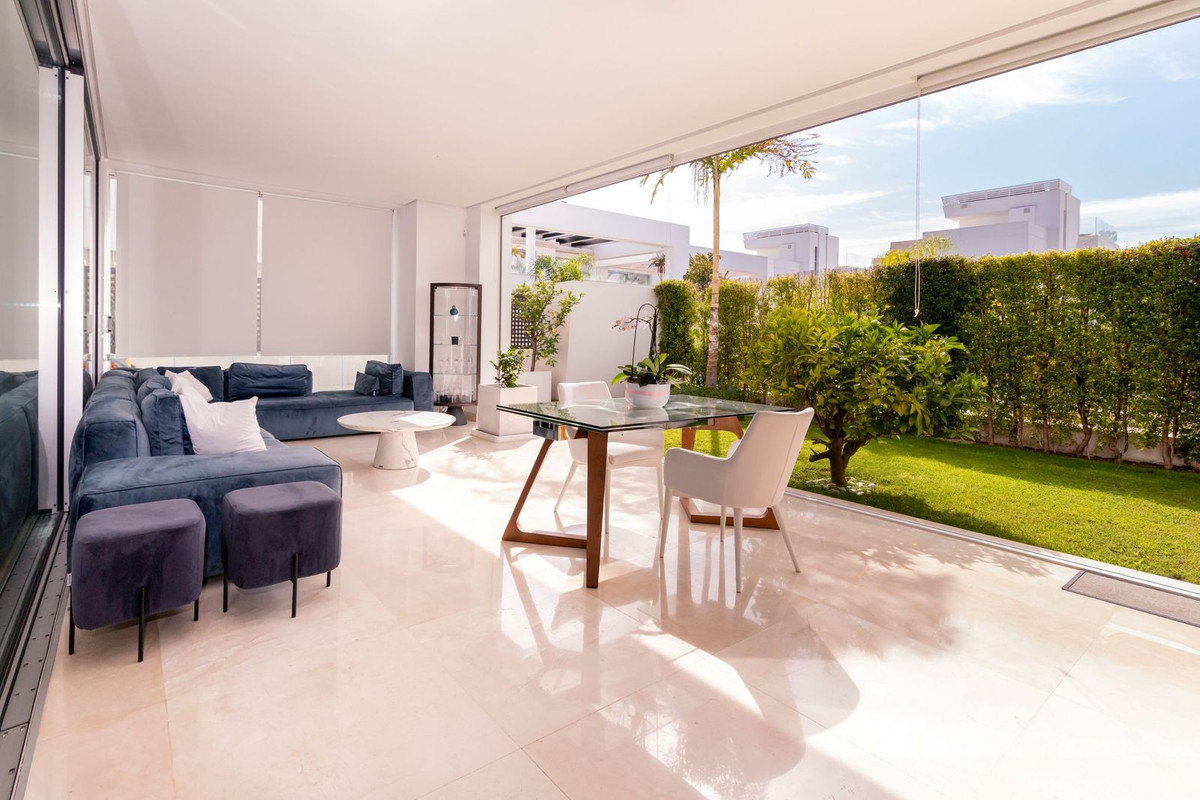 4 Bedroom Villa for Sale in San Pedro de Alcántara — 9