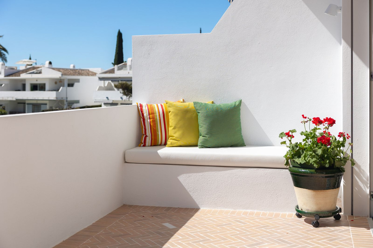 2 Bedroom Apartment for Sale in Nueva Andalucía — view 10