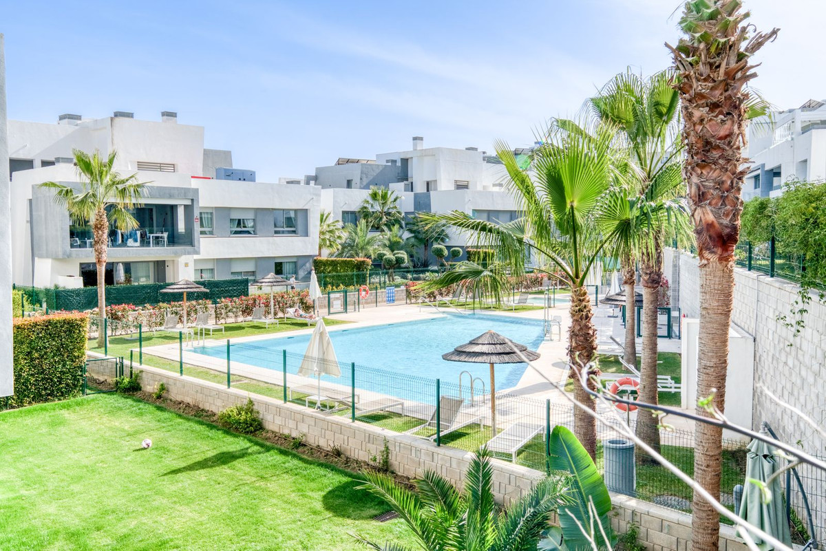 2 Bedroom Apartment for Sale in Estepona