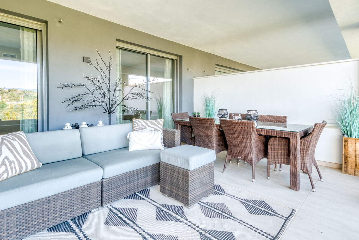 2 Bedroom Apartment for Sale in Estepona — 3