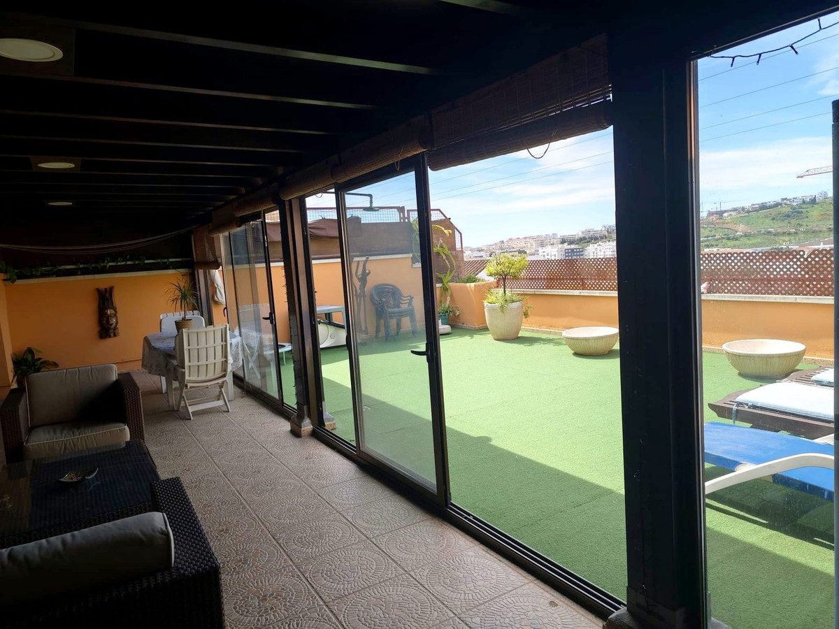 4 Bedroom Apartment for Sale in Estepona — 2