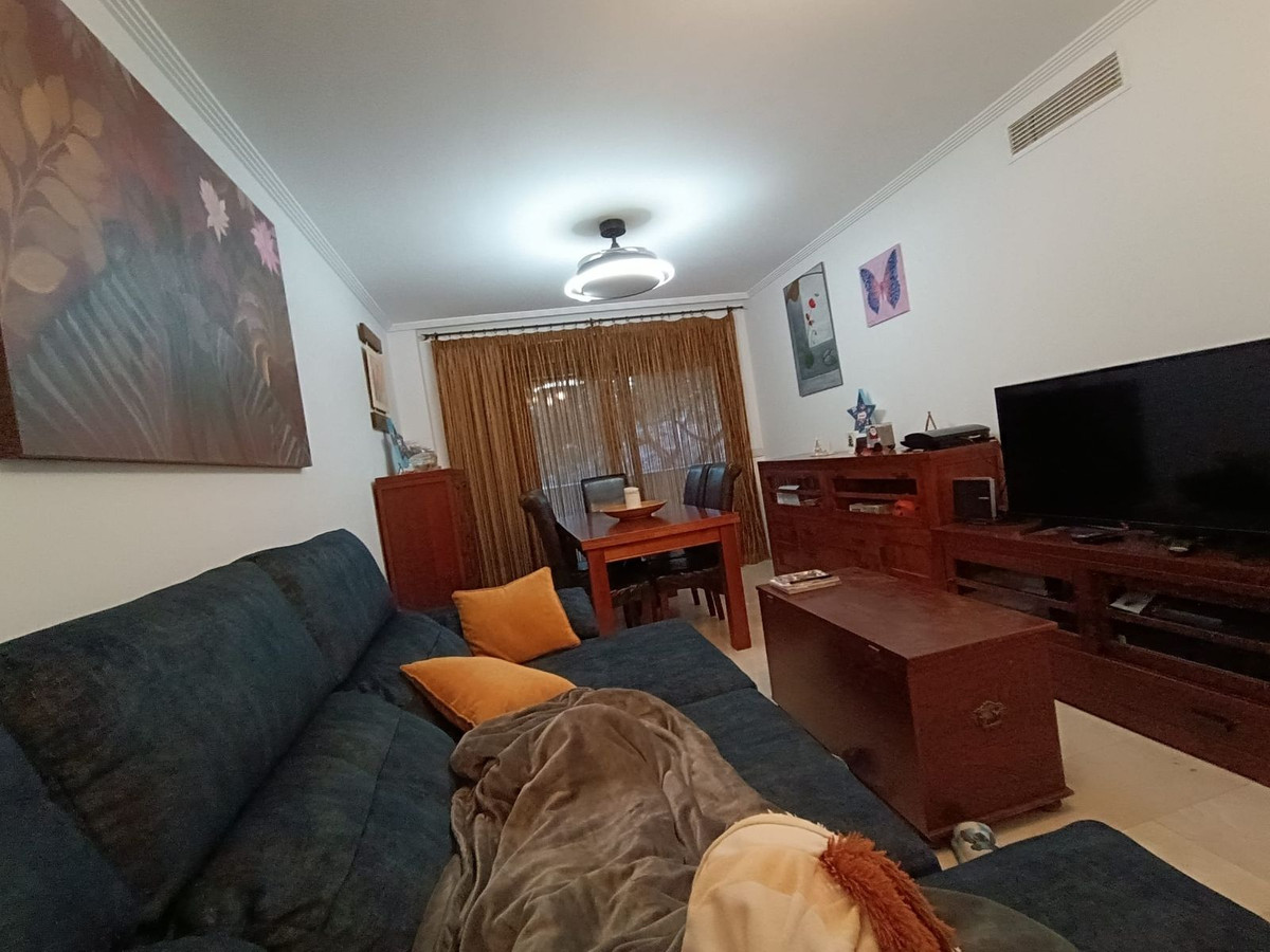 3 Bedroom Apartment for Sale in Estepona — 3