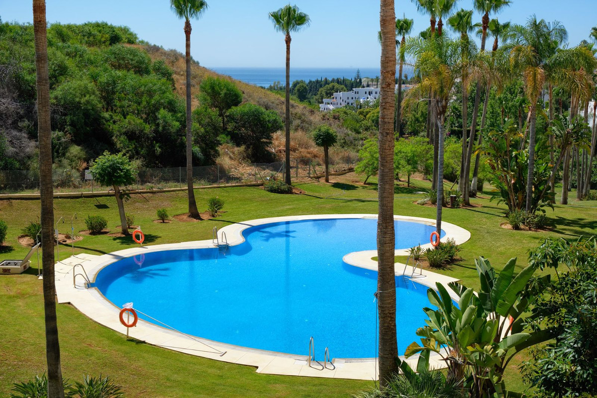 3 Bedroom Apartment for Sale in The Golden Mile