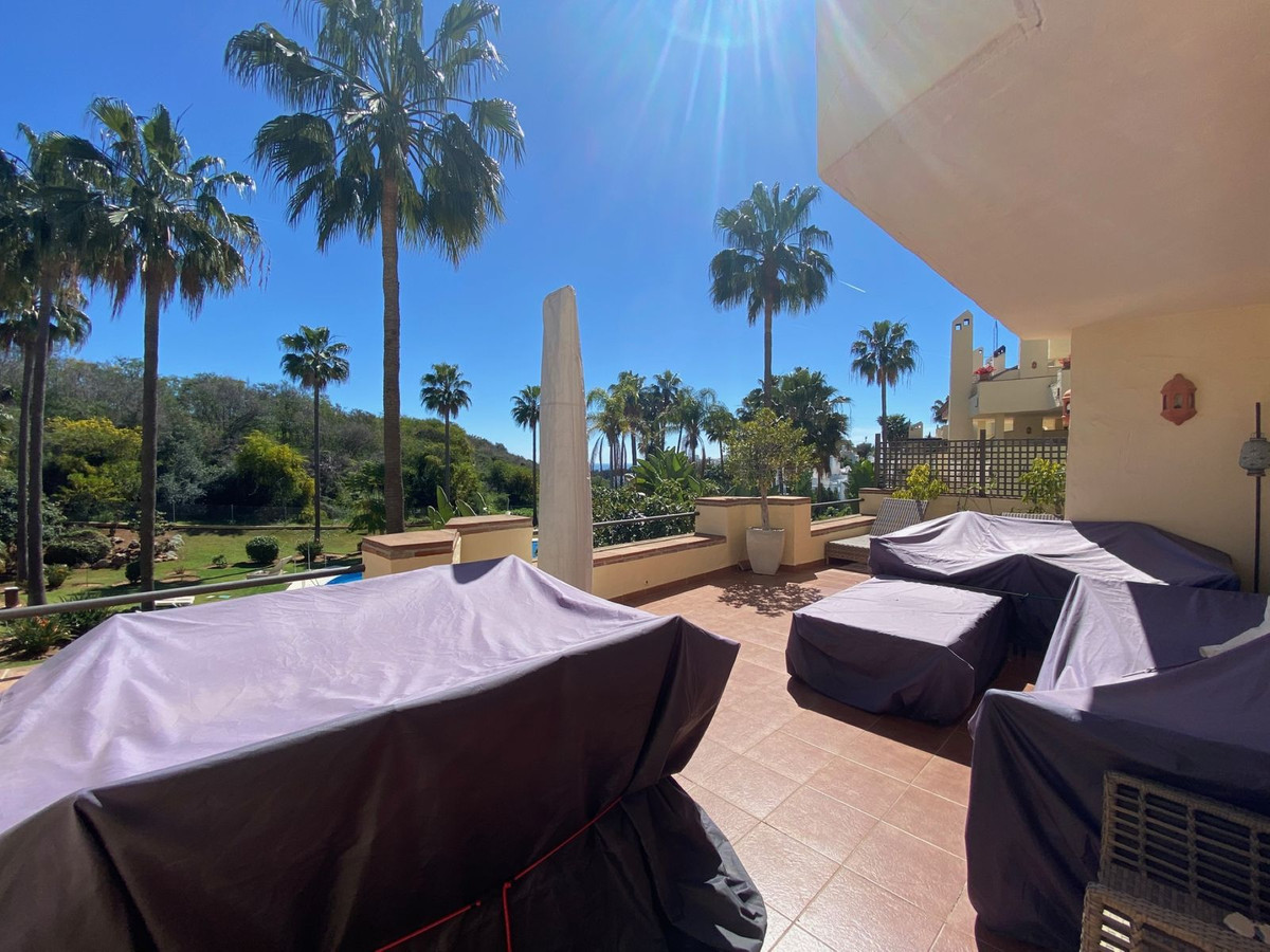 3 Bedroom Apartment for Sale in The Golden Mile — 2