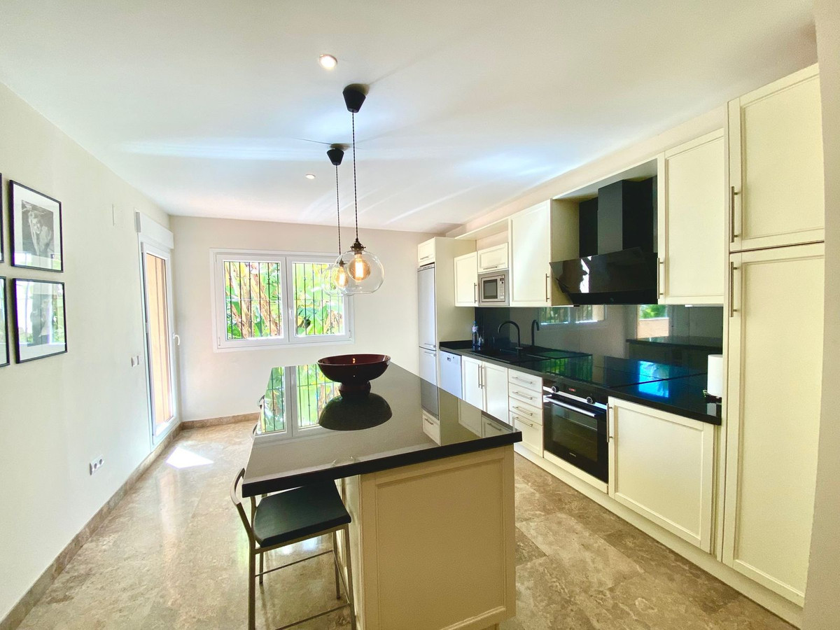 3 Bedroom Apartment for Sale in The Golden Mile — 3