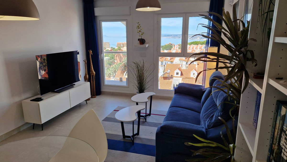 3 Bedroom Apartment for Sale in Estepona — 6