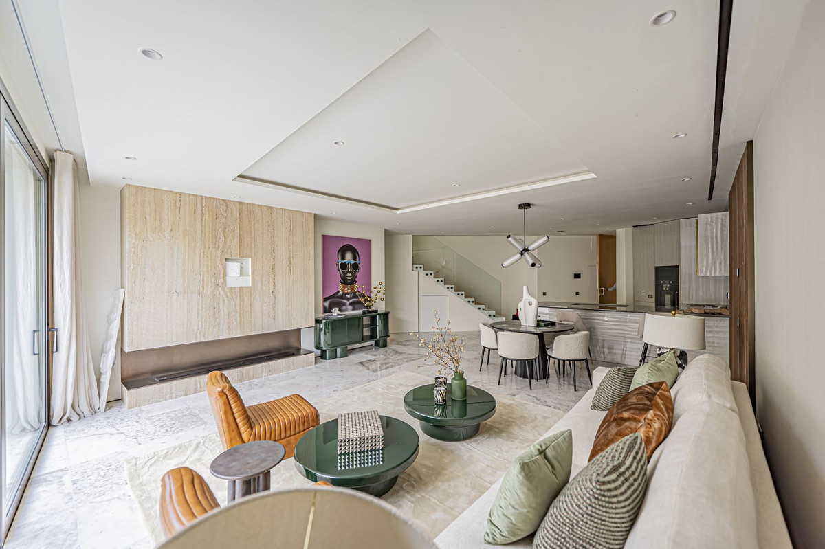 1 Bedroom Apartment for Sale in The Golden Mile — 2