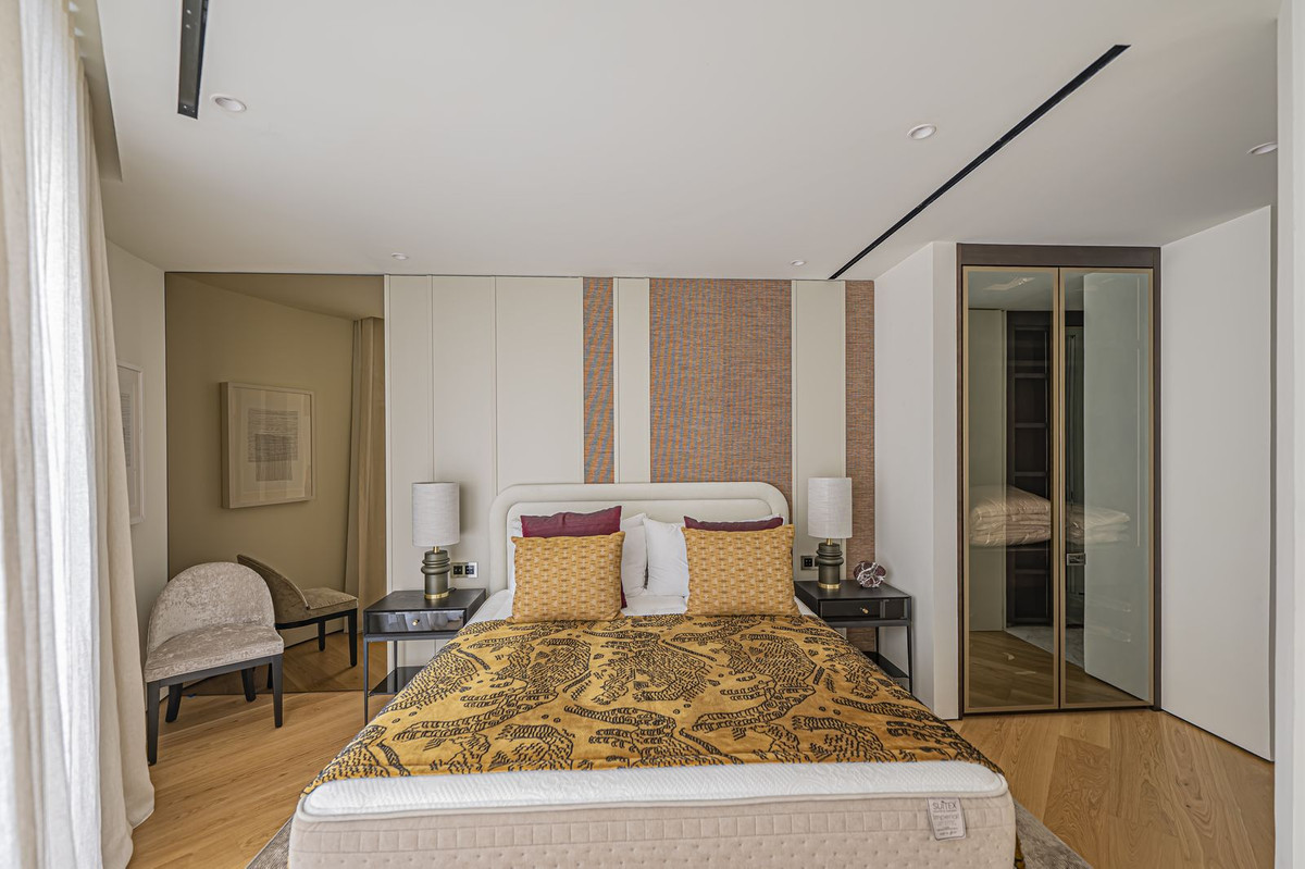 1 Bedroom Apartment for Sale in The Golden Mile — 4