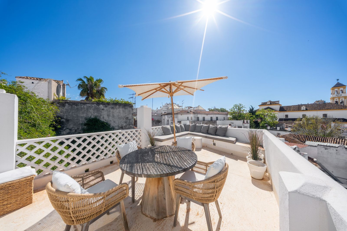 2 Bedroom Apartment for Sale in Marbella
