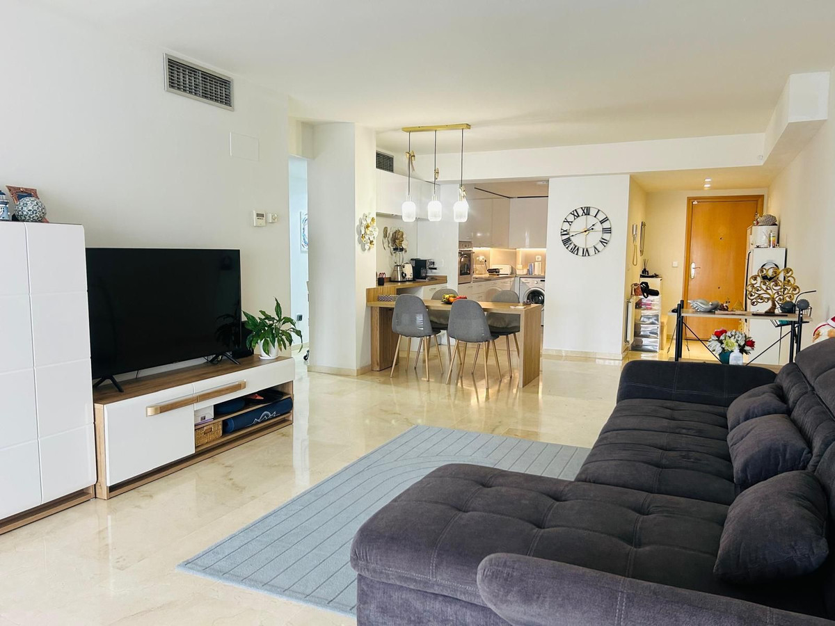3 Bedroom Apartment for Sale in Guadalmina Alta — 8