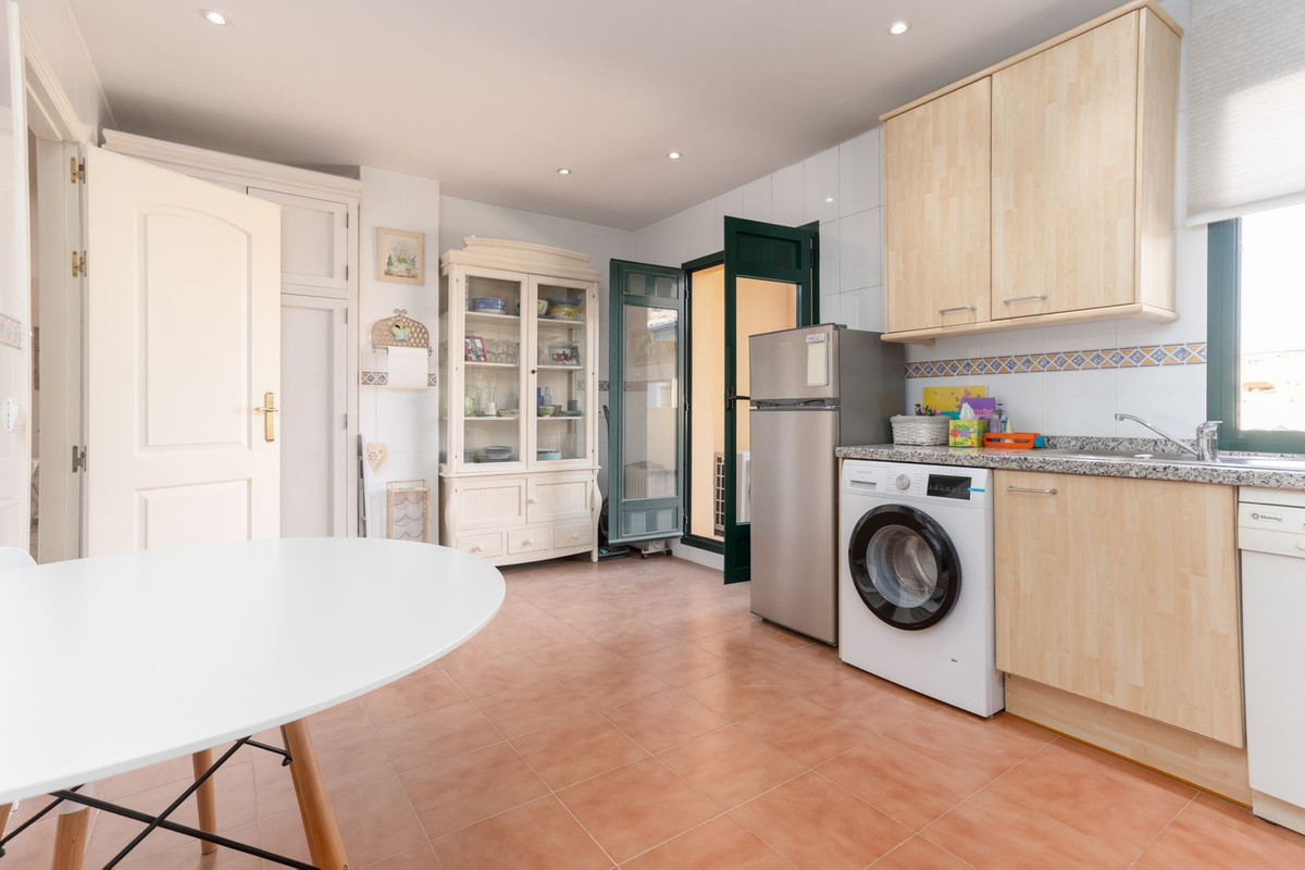 3 Bedroom Apartment for Sale in San Pedro de Alcántara — 8