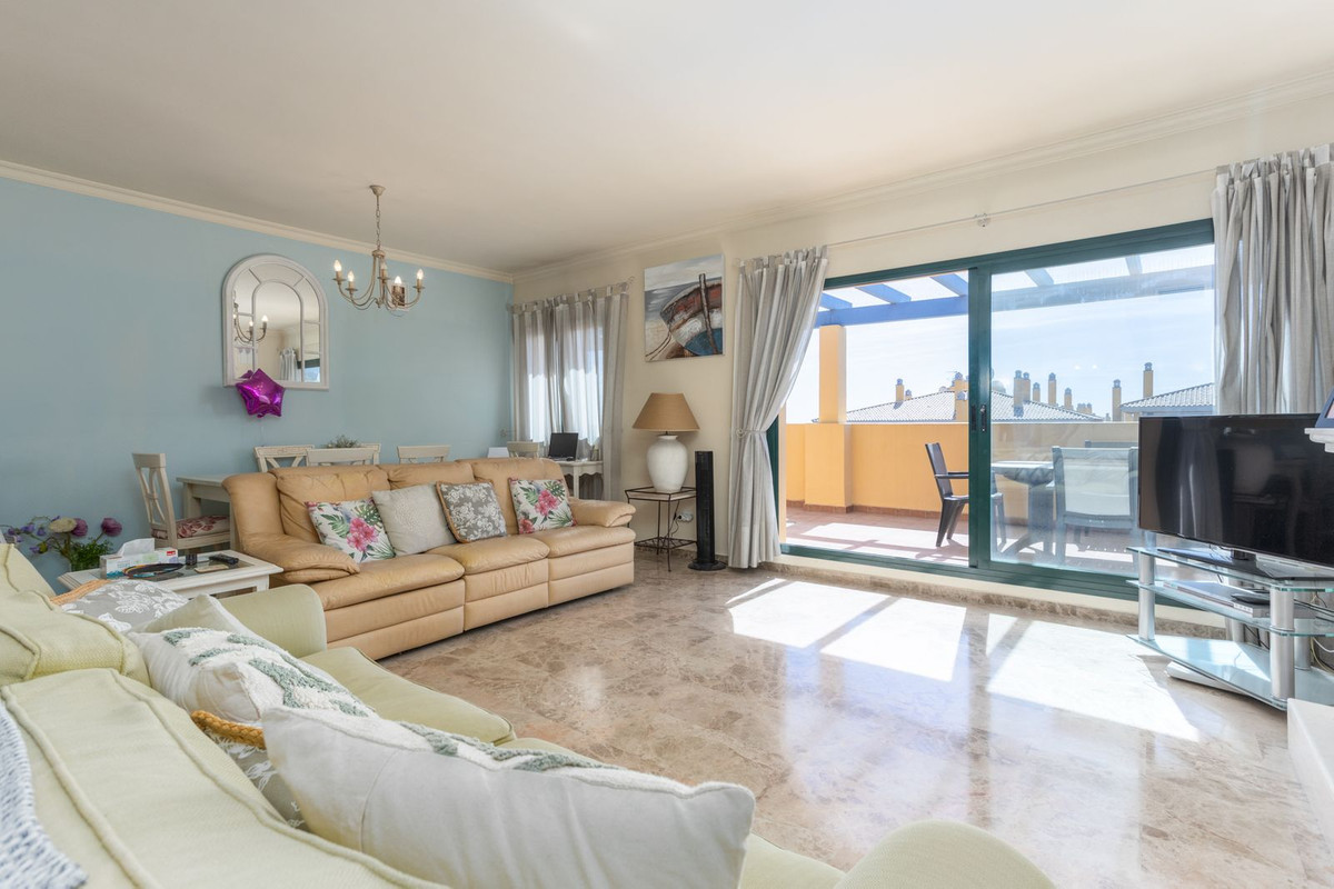 3 Bedroom Apartment for Sale in San Pedro de Alcántara — view 10