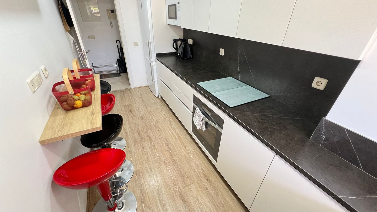 3 Bedroom Apartment for Sale in Estepona — 5