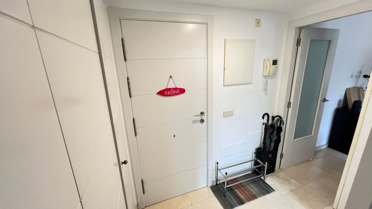 3 Bedroom Apartment for Sale in Estepona — 7
