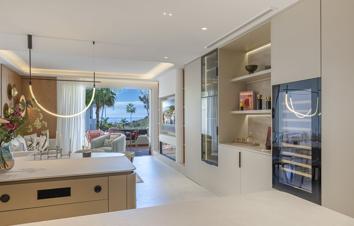 3 Bedroom Apartment for Sale in New Golden Mile — view 13