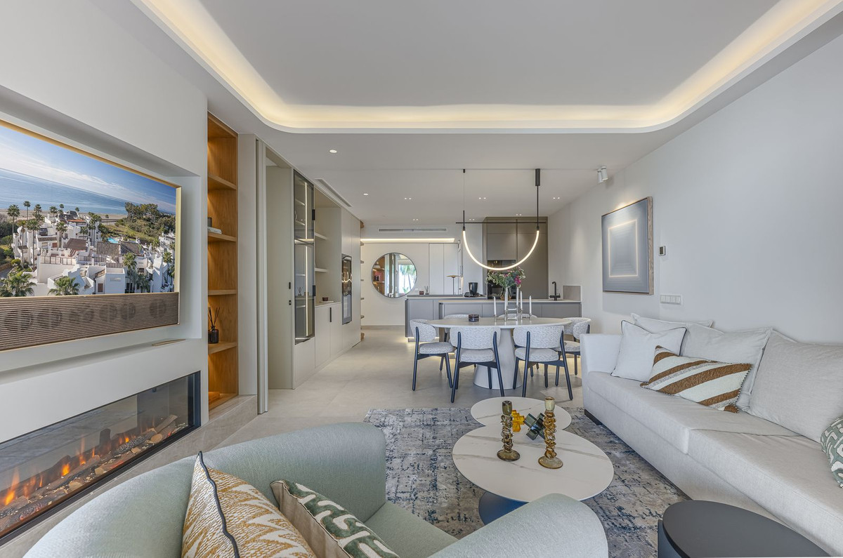 3 Bedroom Apartment for Sale in New Golden Mile — view 14