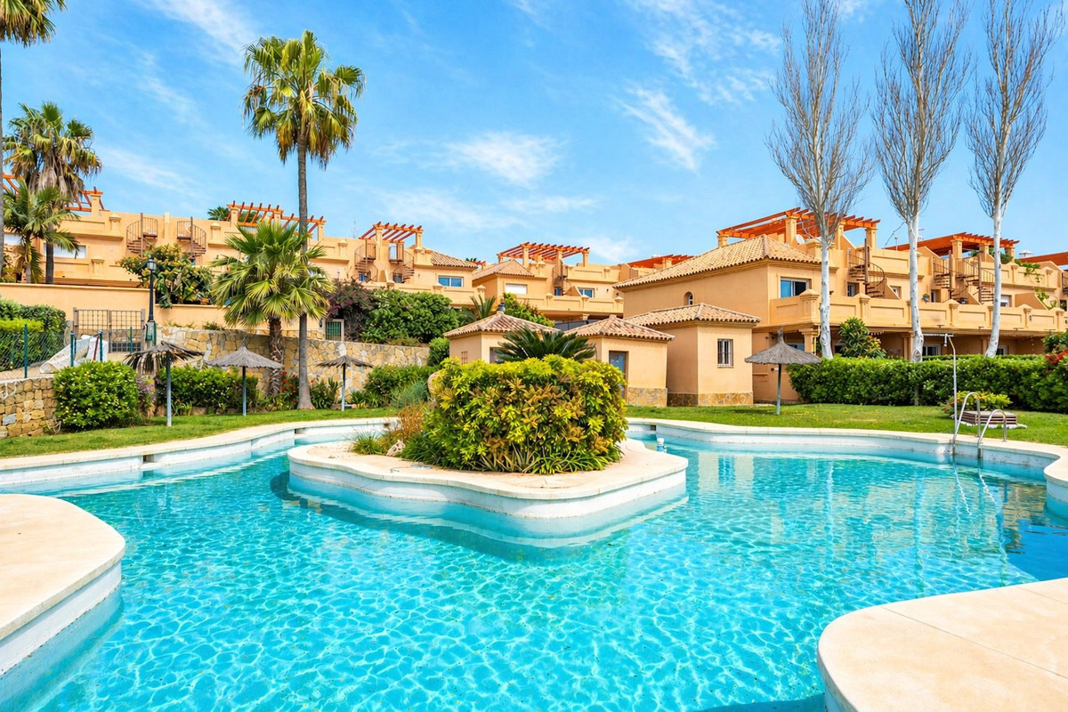 3 Bedroom Villa for Sale in Estepona