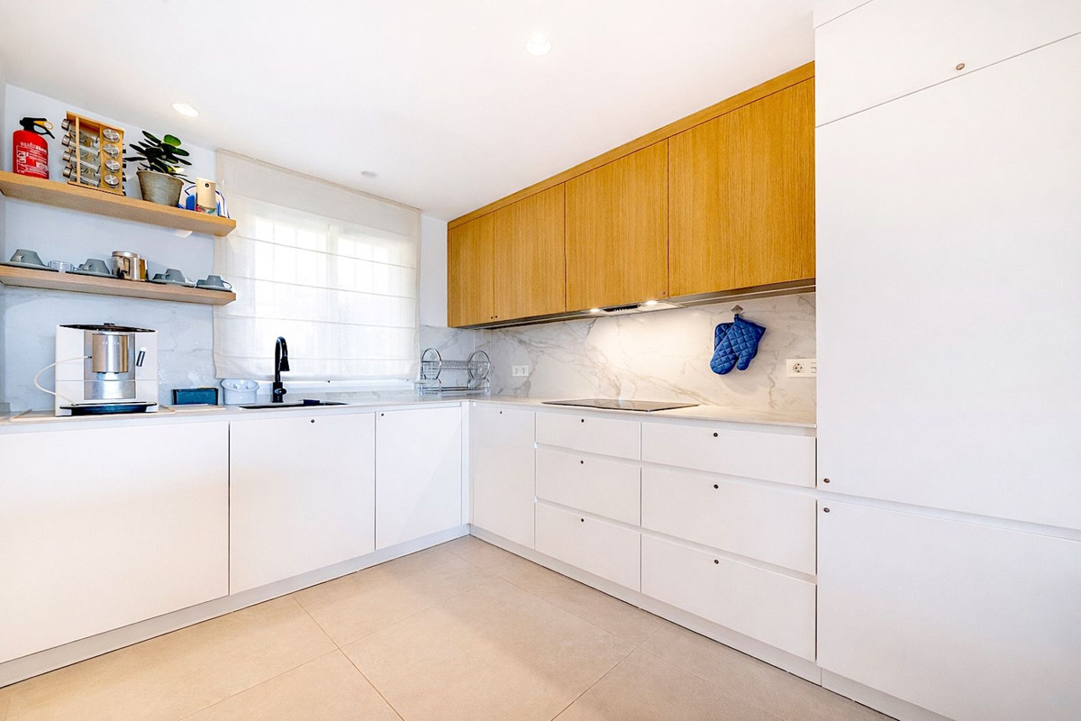 3 Bedroom Villa for Sale in Estepona — view 10