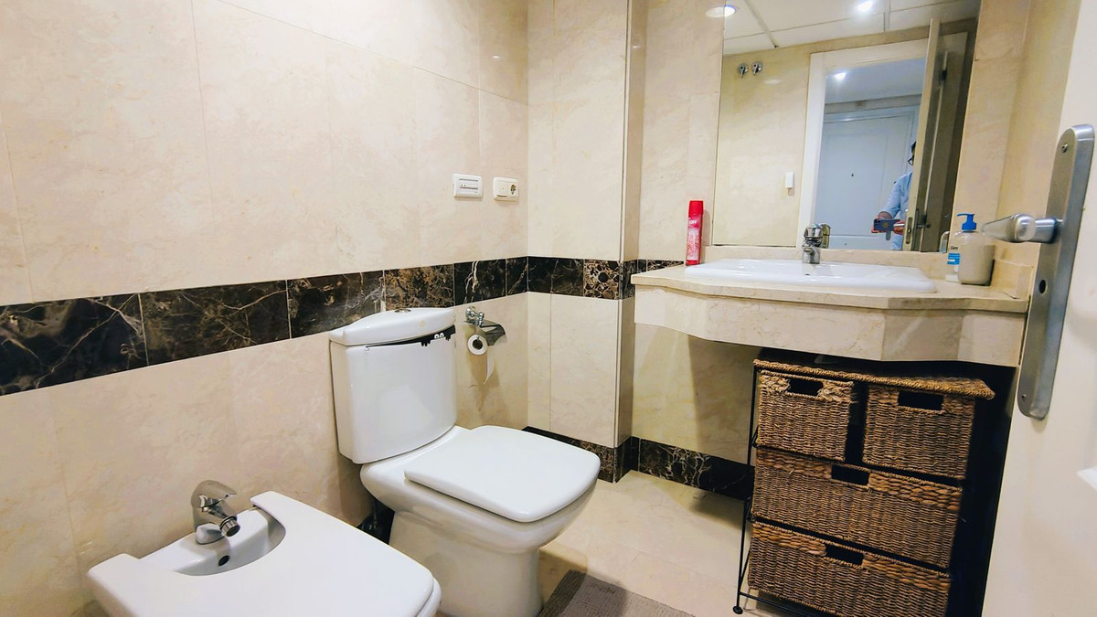 1 Bedroom Apartment for Sale in Marbella — view 10
