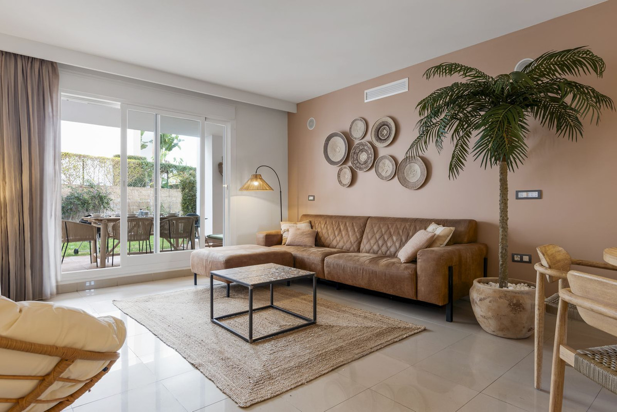 2 Bedroom Apartment for Sale in Estepona — 4
