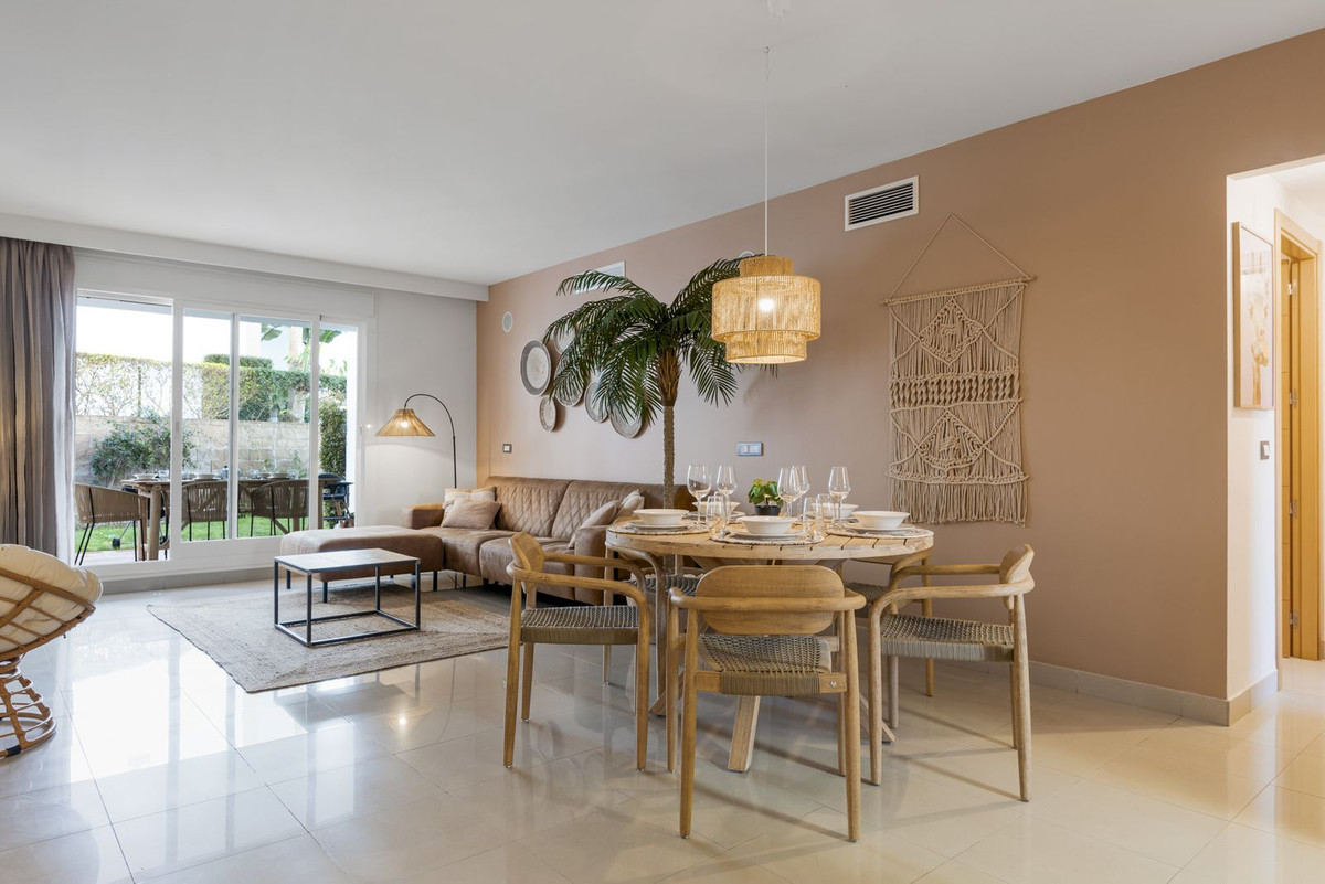 2 Bedroom Apartment for Sale in Estepona — 5